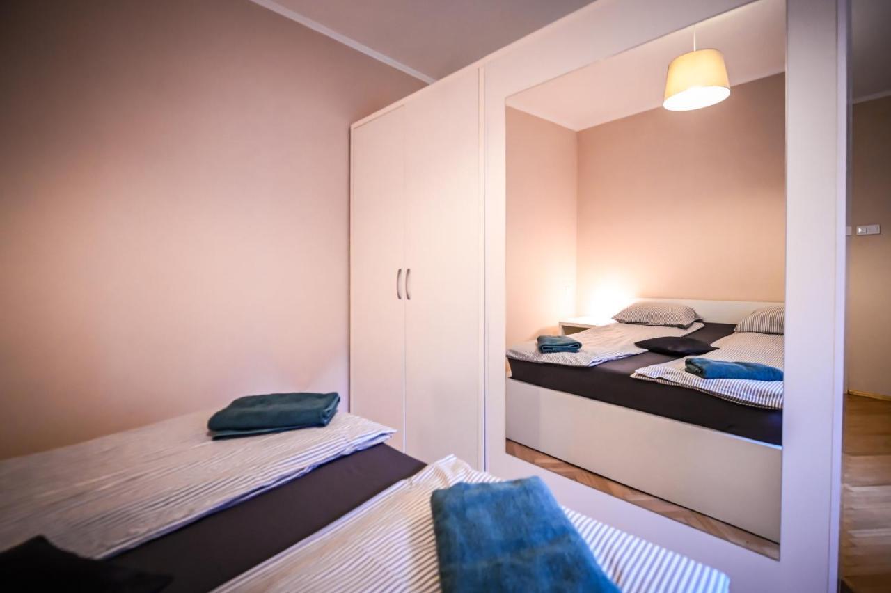 Jules' Sunny, Spacious And Central Apartment 시비우 외부 사진